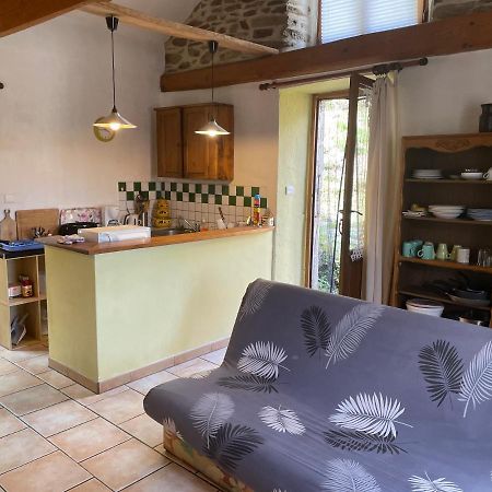 Charmant Petit Gite Au Coeur De L'Ardeche Saint-Melany Bagian luar foto