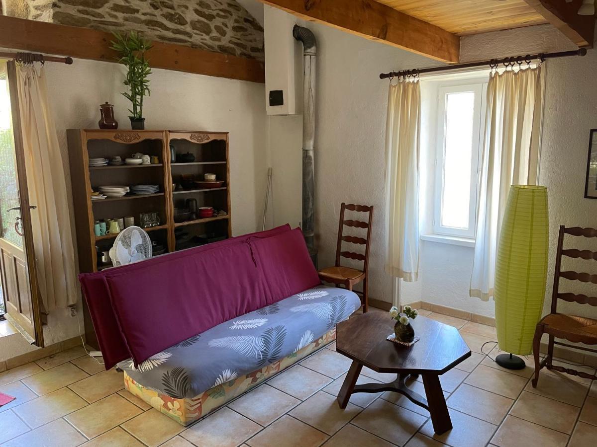 Charmant Petit Gite Au Coeur De L'Ardeche Saint-Melany Bagian luar foto
