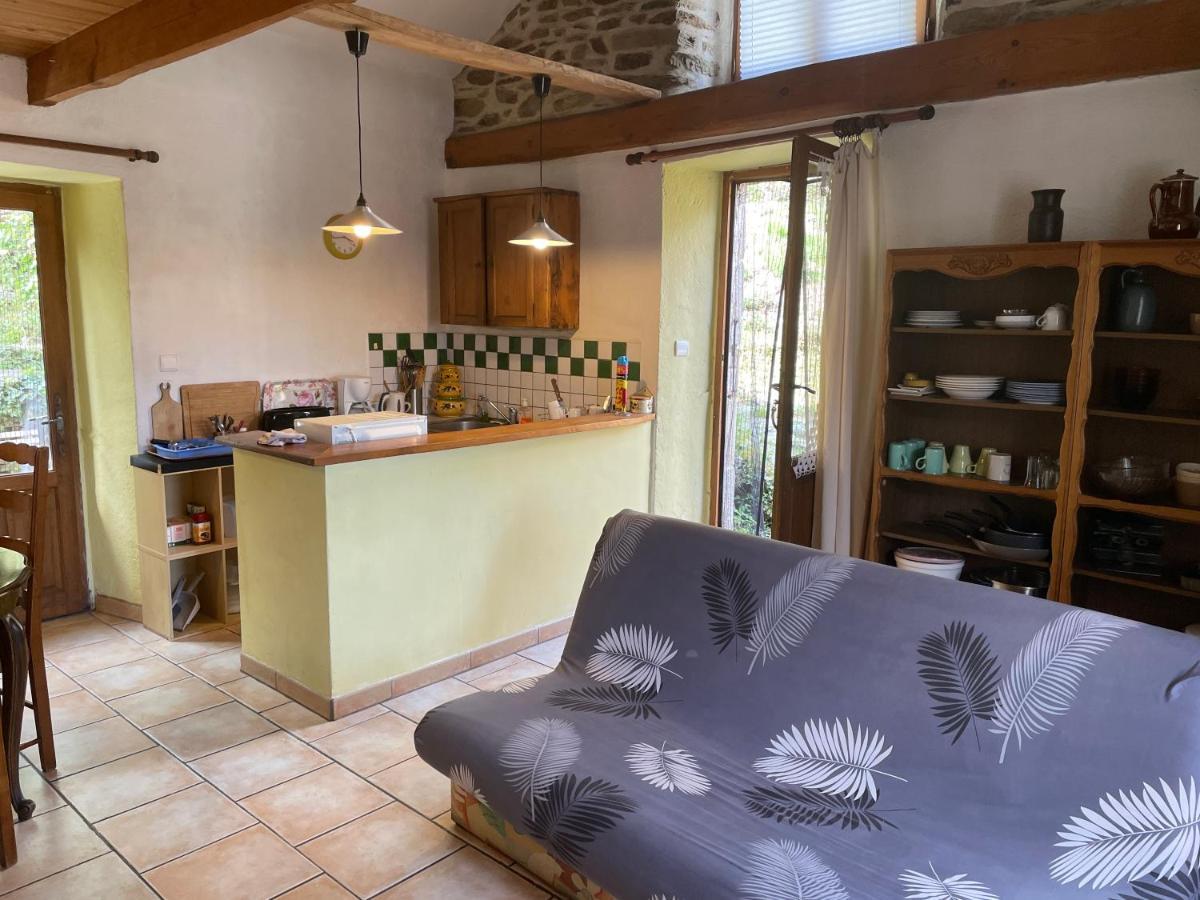 Charmant Petit Gite Au Coeur De L'Ardeche Saint-Melany Bagian luar foto