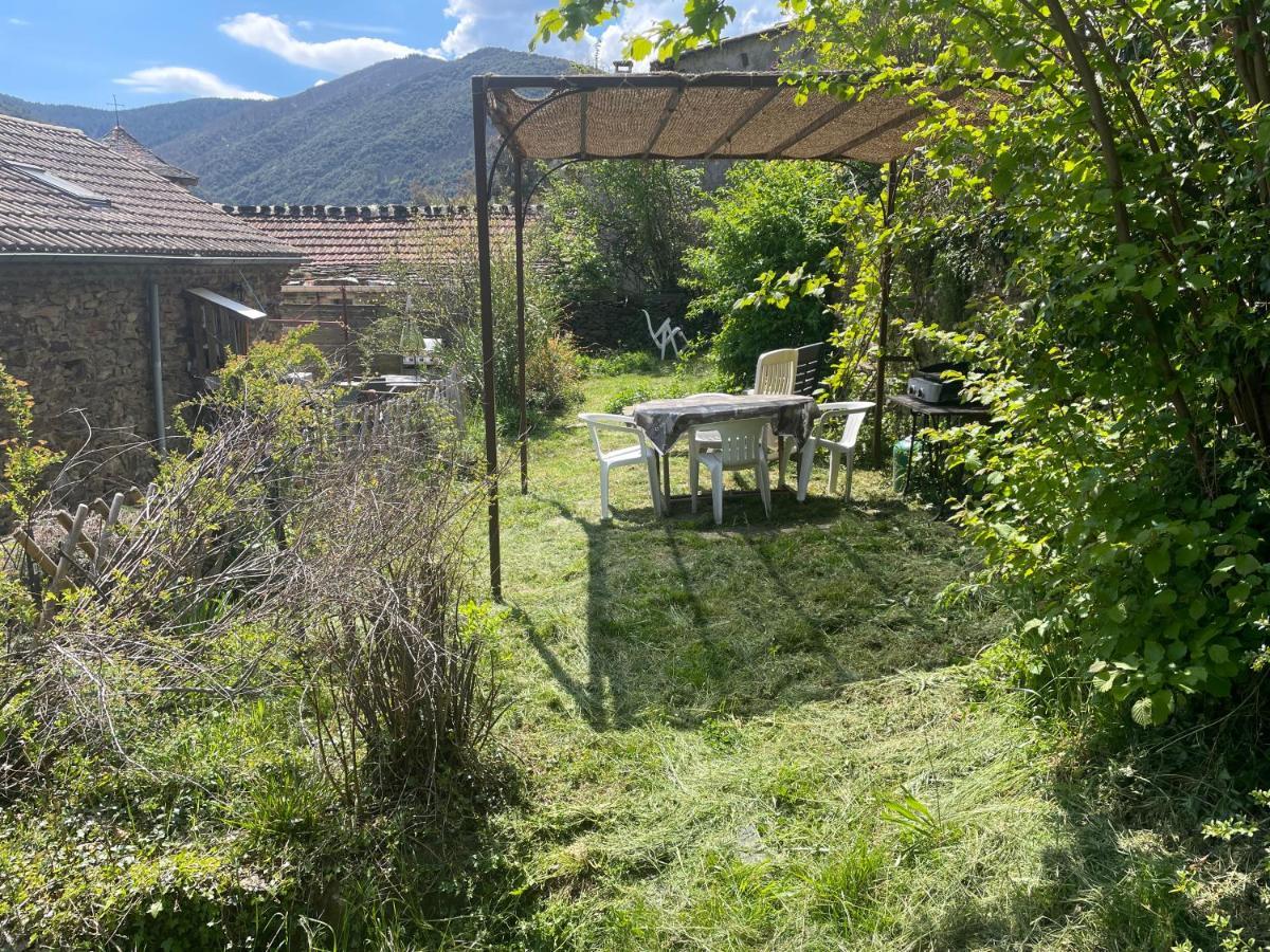 Charmant Petit Gite Au Coeur De L'Ardeche Saint-Melany Bagian luar foto